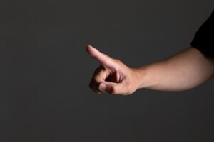 モラハラ彼氏の前兆や口癖を診断！愛情表現と効く言葉で関係を改善する方法