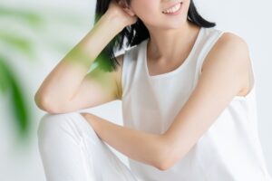 男性が惹かれる魅力的な女性の特徴とは？見た目から職場での振る舞いまで徹底解説