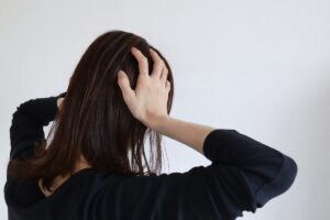 旦那が気持ち悪いと感じるときの心理と対策を徹底解説