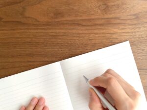 振られた側の冷却期間をどう過ごすべきか？復縁成功への道を開くためのステップ