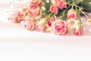 夢占いでキスの意味を解明！知らない人や芸能人とのキスの夢が暗示するものとは？